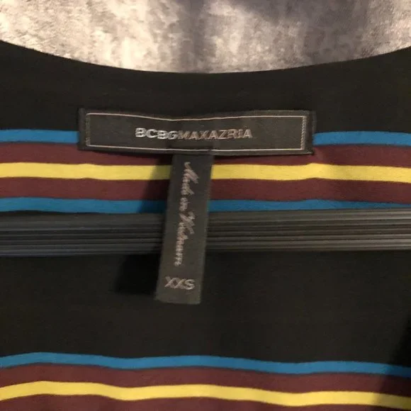 BCBGMaxaria Blouse (XXS) - Picture 2 of 6